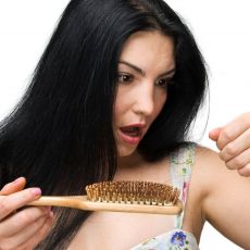TEST OD 10 SEKUNDI OTKRIVA DA LI ĆETE OĆELAVITI: Može kosa da vam deluje bujno, ali OVO može svakome da se desi