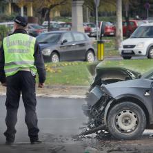 TEŽAK UDES U KIKINDI: Vozilo se od siline udara zakucalo u BETONSKI STUB, ima povređenih