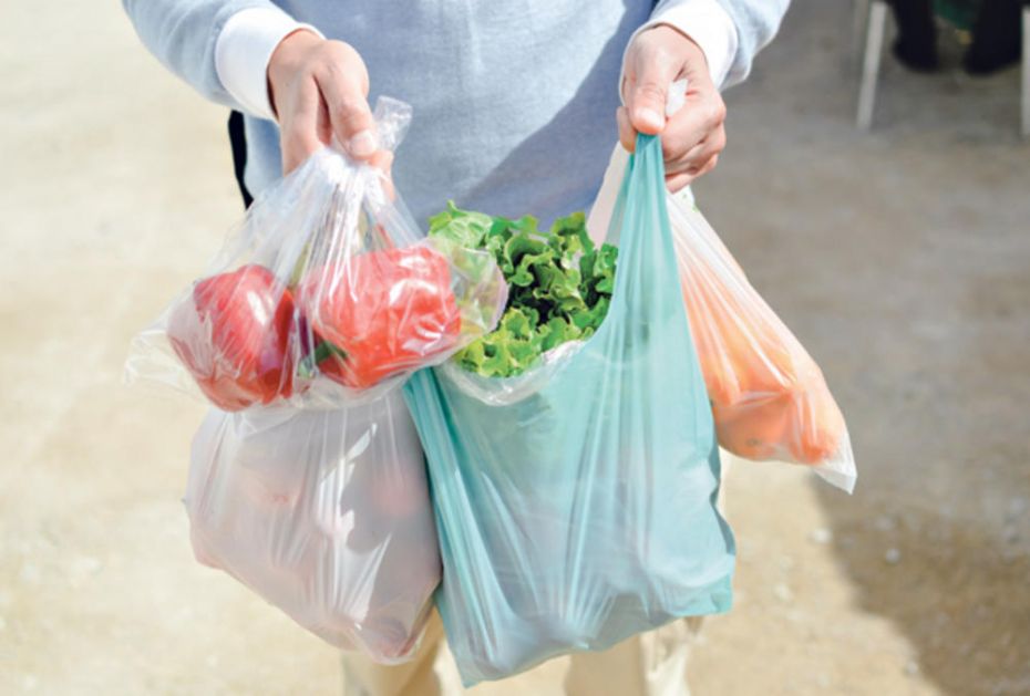 TR­GO­V­CI SPRE­M­NI ZA NO­VA PRAVILA: Pa­pi­r­ne ke­se i ce­ge­ri ume­sto plastike