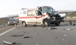 TRAGEDIJA U MAKEDONIJI: Sudar saniteta i kamiona, bolesna beba poginula na putu ka bolnici!
