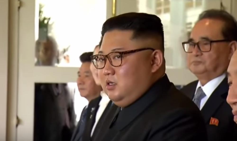 TRAMP ISKOMENTARISAO KIMOVU TEŽINU, A NJEGOVA REAKCIJA JE HIT: Pogledajte neprocenjiv izraz lica lidera Severne Koreje! (VIDEO)