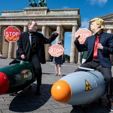 TRAMP RUŠI JOŠ JEDAN VAŽAN SPORAZUM: Hoće da postavi nuklearno oružje na ratne brodove?