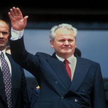 TRAŽIO POMOĆ OD LAVROVA?! Miloševićev advokat izneo ŠOK detalje: Bivši predsednik tvrdio da ga u Hagu TRUJU pa sledeći dan umro