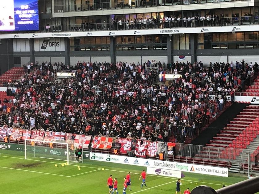 TRESE SE DANSKA PRESTONICA OD PESME DELIJA: Navijači Crvene zvezde izazvali grmljavinu na stadionu Kopenhagena (KURIR TV)