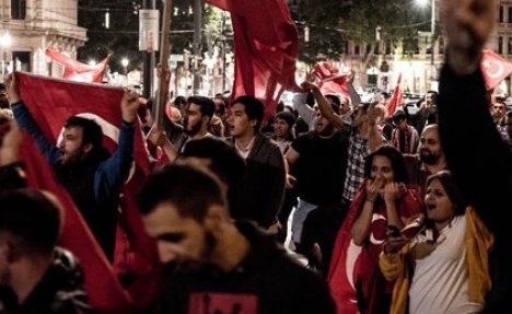 TURSKA BUNA U AUSTRIJI: Gastarbajteri hoće da se vrate u domovinu, ali da im vrate doprinose!  