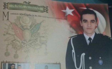 TURSKI POLICAJAC UBIO RUSKOG AMBASADORA: Atentator na Karlova pripadnik policije!