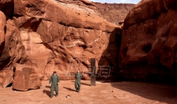 Tajanstveni blistav metalni monolit nađen u američkoj pustinji