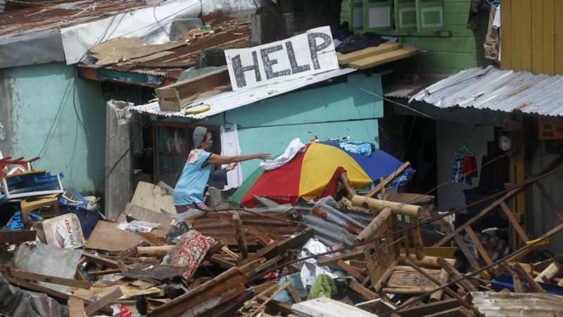 Tajfun pogodio Filipine, raste broj žrtava