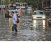 Tajland se i dalje bori s poplavama, do sad stradalo 23