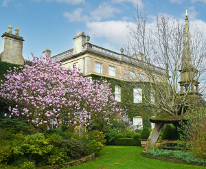 Tajne seoske rezidencije kralja Čarlsa III: U cvetnom raju ima svoju privatnu kolibu i kućicu na drvetu