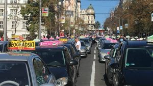 Taksisti blokirali Nemanjinu i Ulicu kneza Miloša