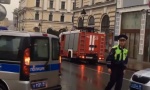 Talačka kriza u Moskvi, napadač sa eksplozivom traži pregovore sa policijom (VIDEO)