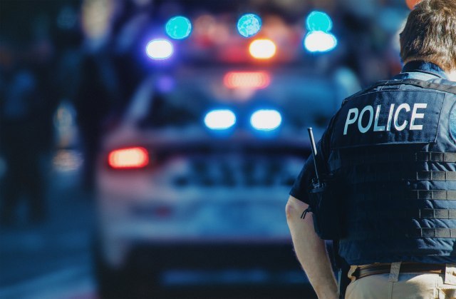 Talačka kriza u Teksasu; policija pokušava da pregovara sa napadačem u sinagogi FOTO