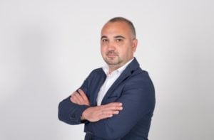 Tanović (POKS): Jedna lista studenata, opozicije, profesora, poljoprivrednika, nastavnika i poznatih ličnosti jedini siguran put do poraza SNS-a