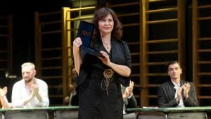 Tatjana Mandić Rigonat na uručenju nagrade „Bojan „Stupica“: „Predstavu „Naš razred“ posvećujem mladosti Srbije koja se bori“