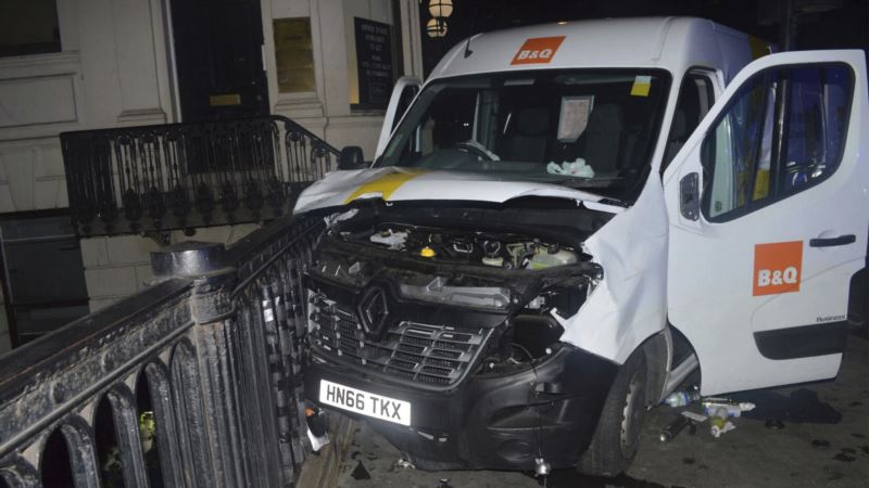 Teroristi iz Londona hteli kamionom na pešake