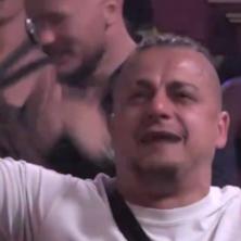 Terza ne može da zaustavi suze, jeca na sav glas: Posvetio pesmu Milici, pa joj se javno obratio dirljivim rečima (VIDEO)