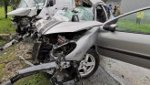 Teška saobraćajna nezgoda kod Kragujevca: Automobil i kamion uništeni – ima povređenih