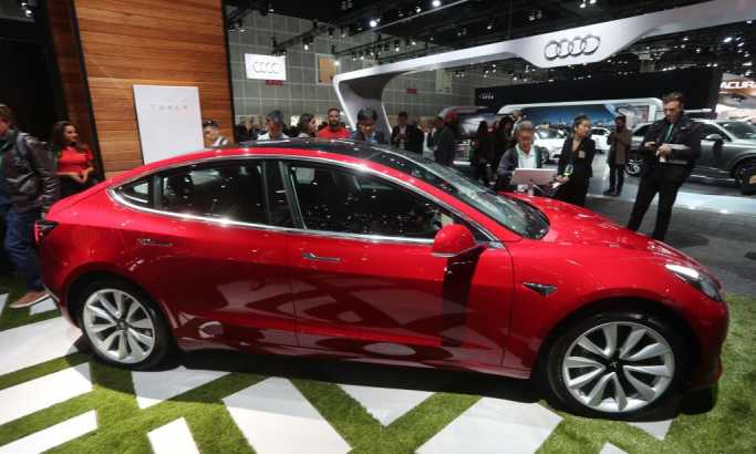 Tesla Model 3 i dalje preskup - u proseku skoro 60.000 dolara