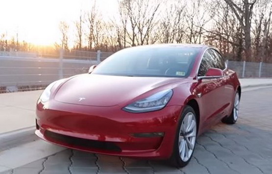 Tesla Model 3 se u Americi prodaje bolje od celokupne putničke game BMW-a