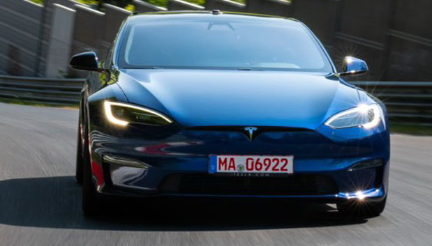 Tesla Model S Plaid Track Pack je najbrži serijski električni automobil na Nirburgringu