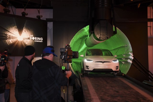 Tesla će proizvoditi novi krosover Y u Kaliforniji