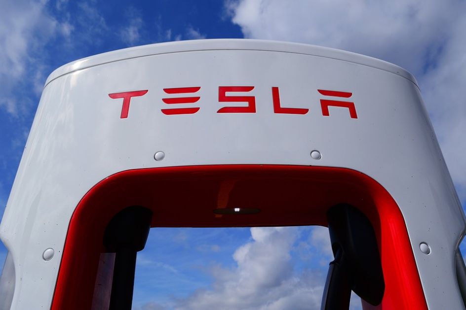Tesla gradi mega fabriku u Kini