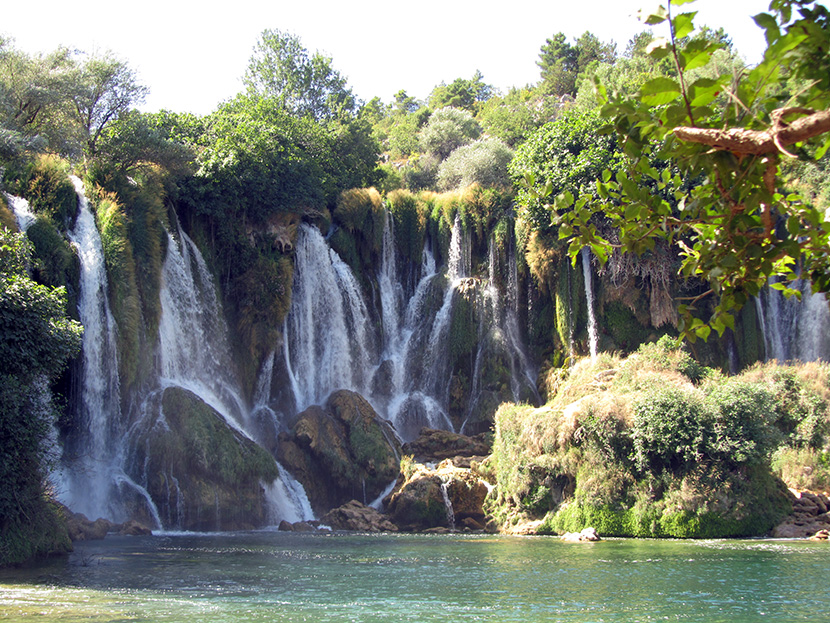 The real gem of the Balkans, waterfall Kravice: People around the world come to enjoy the oasis, water amphitheater is a special magic (PHOTO) (VIDEO)