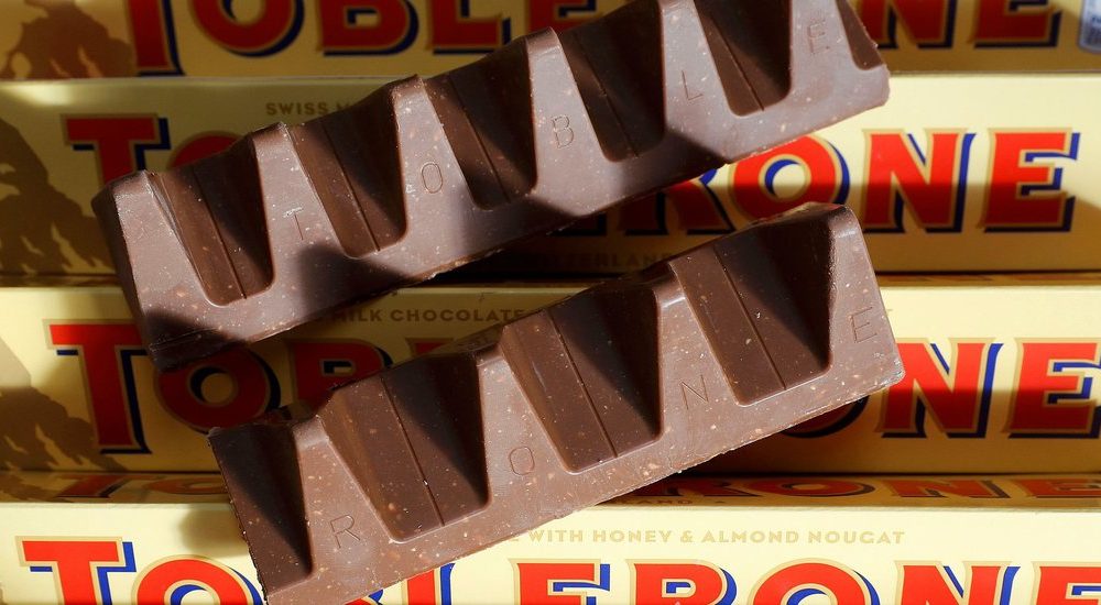 Toblerone čokoladica vraća stari oblik