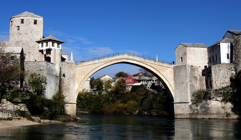 Mostar: Jedna osoba teško povređena u neredima, 10 uhapšenih