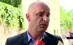 
					Tolušić pozvao ministre susednih zemalja na sastanak u Hrvatsku 
					
									