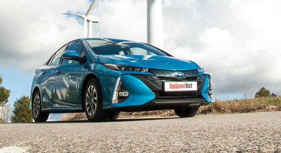 TopSpeed test: Toyota Prius Plug-In Hybrid