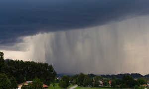 Toplo i nestabilno danas u Srbiji, na snazi narandžasti meteoalarm