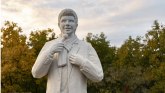 Toše Proeski i spomenik: Na koga liči statua pevača na mestu njegove pogibije