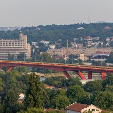 Totalni kolaps u Beogradu, auto-put u blokadi: Kolona vozila proteže se sve do Autokomande, vozači ne mogu da se načude