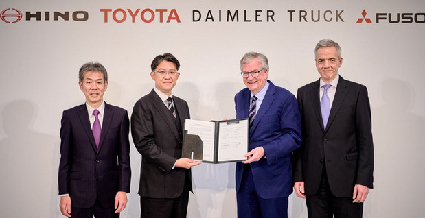 Toyota i Daimler zajedno rade na razvoju novih tehnologija
