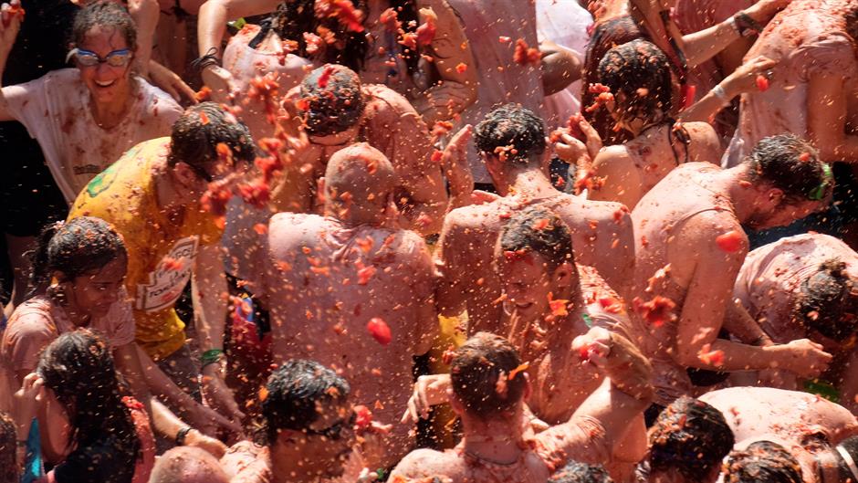 Tradicionalna bitka paradajzom u Španiji