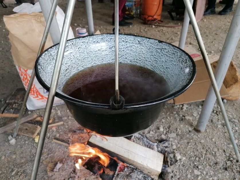 Tradicionalna šumadijska čajanka