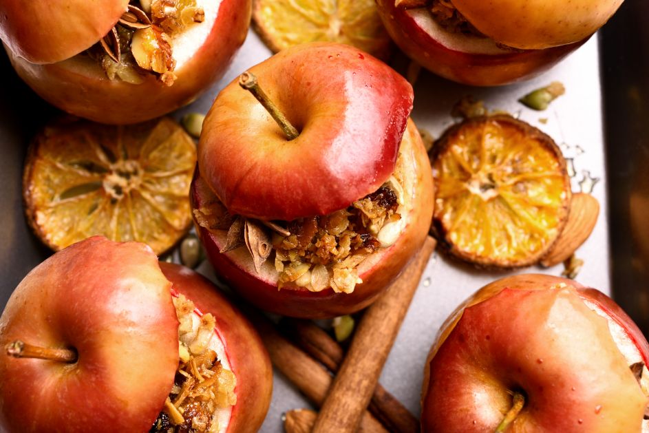 Tradicionalni (zdravi!) božićni desert: Pečene jabuke s orasima
