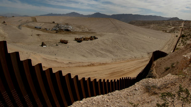 Tramp: Čekaću koliko god treba na novac za zid prema Meksiku