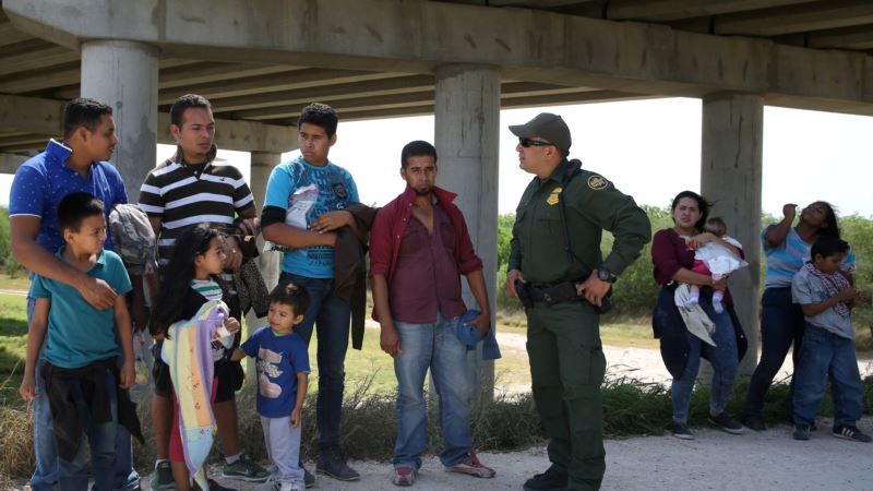 Tramp: Odmah deportovati ilegalne imigrante