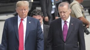 Tramp i Erdogan razgovarali o pandemiji, odnosima, i situaciji u Siriji i Libiji