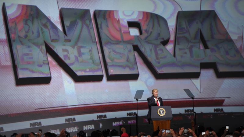 Tramp izneo predloge o kontroli oružja, NRA se ne slaže
