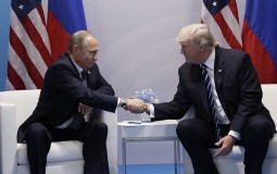 
					Tramp najavio pozitivne stvari posle prvog sastanka s Putinom 
					
									