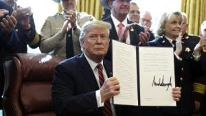 Tramp objavio prvi veto da zadrži svoje hitno finansiranje zida
