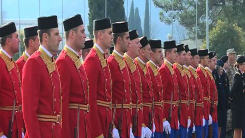 Tramp odlikovao crnogorskog vojnog zvaničnika