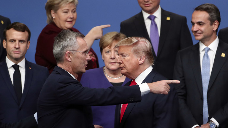 Tramp planira da povuče SAD iz NATO – mediji