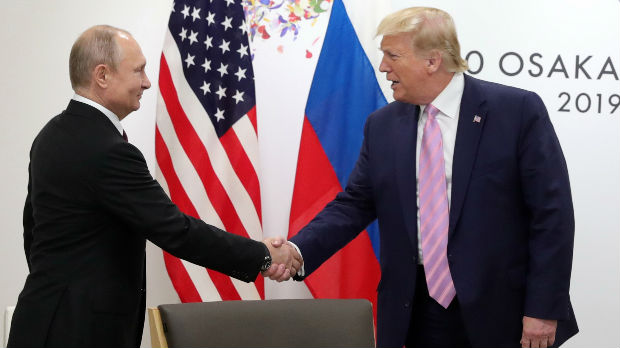 Tramp poručio Putinu: Ne mešajte se u izbore