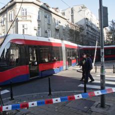 Tramvaj je priklještio čoveka, vozač je samo vikao: Nisam kriv, nisam kriv!: Jeziva svedočenja iz Beograda! (FOTO)