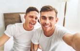 Trend koji vrtoglavo raste: Zašto strejt muškarci traže gej seks?